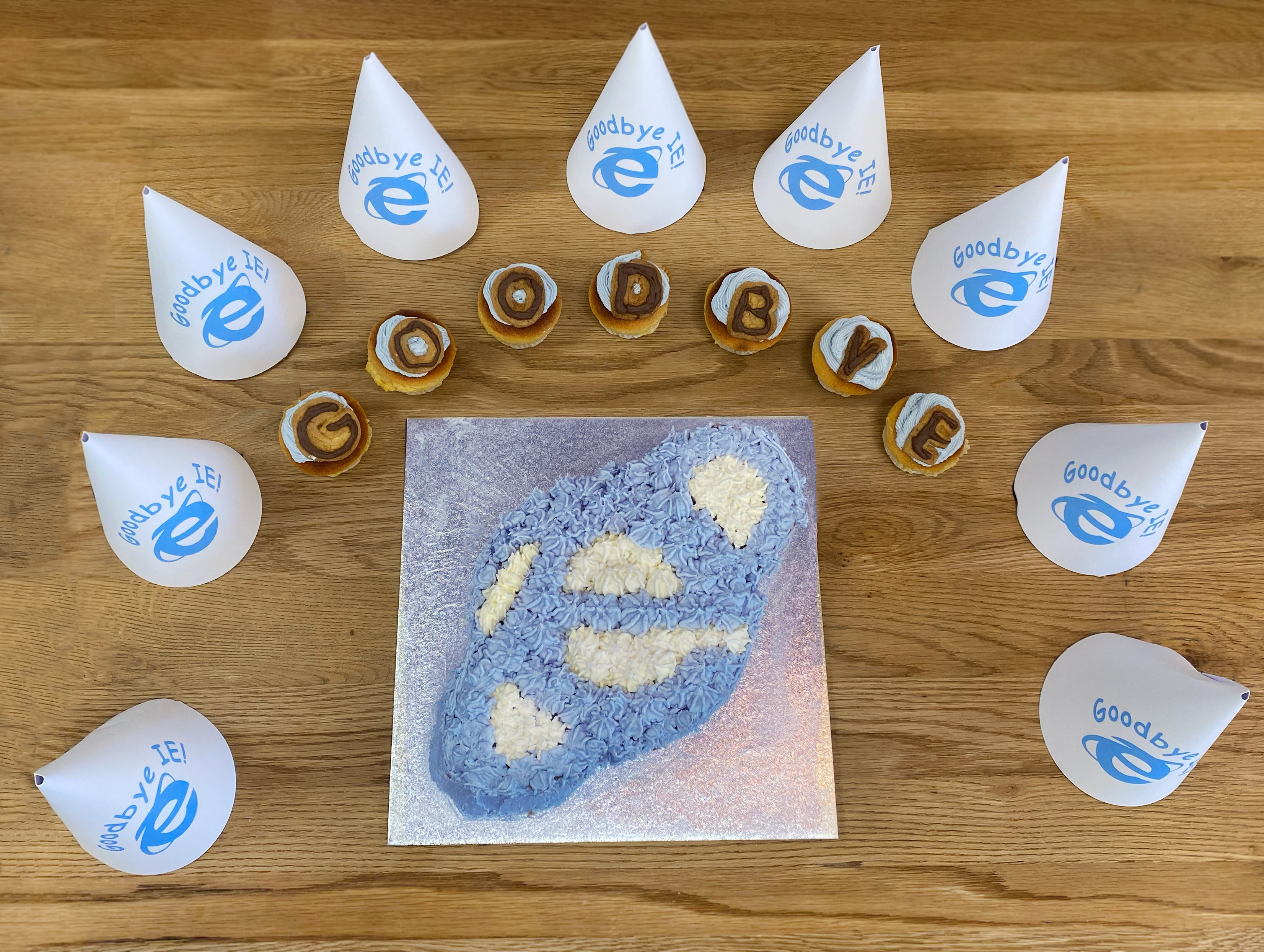 Internet Explorer Cake and Hats.jpg